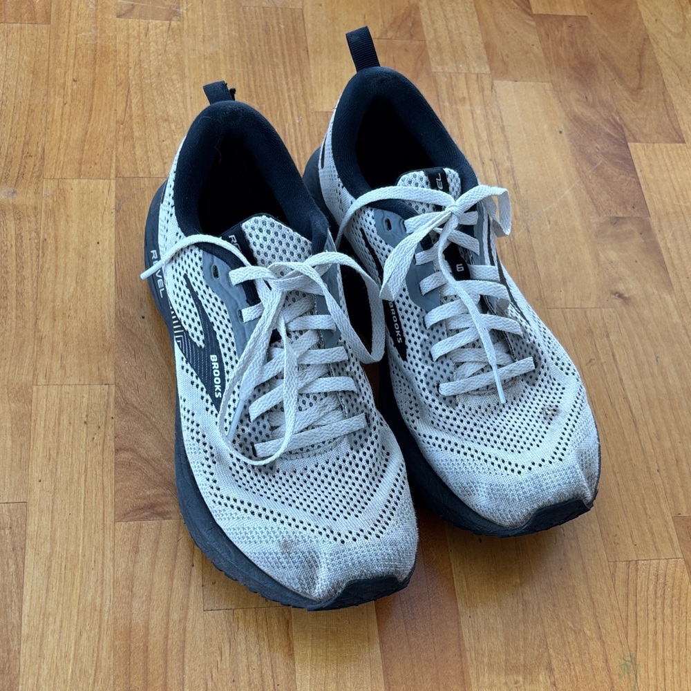 Woman’s  Brooks Revel size 9 White and Black Athletic Shoes